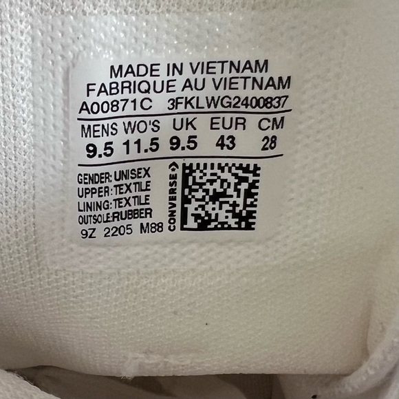 Converse Chuck Taylor All Star Lugged Hi 2.0 White Unisex Shoe Size 9.5 or 11.5 - Picture 9 of 10